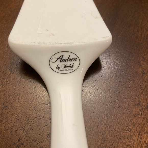 Andrea by Sadek Made in Japan Porcelain Pie Server Flower Pattern - Picture 4 of 4